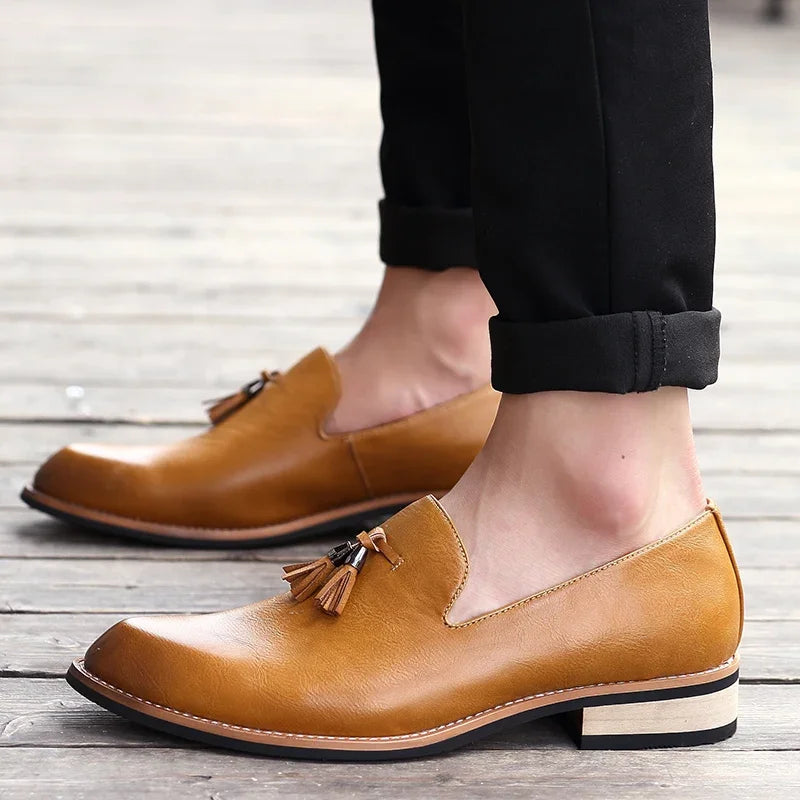 Men's Leather slip on Shoes Business Man Flat Classic Men Dress Shoes Leather Italian Formal Oxford shoes Zapatillas Hombre