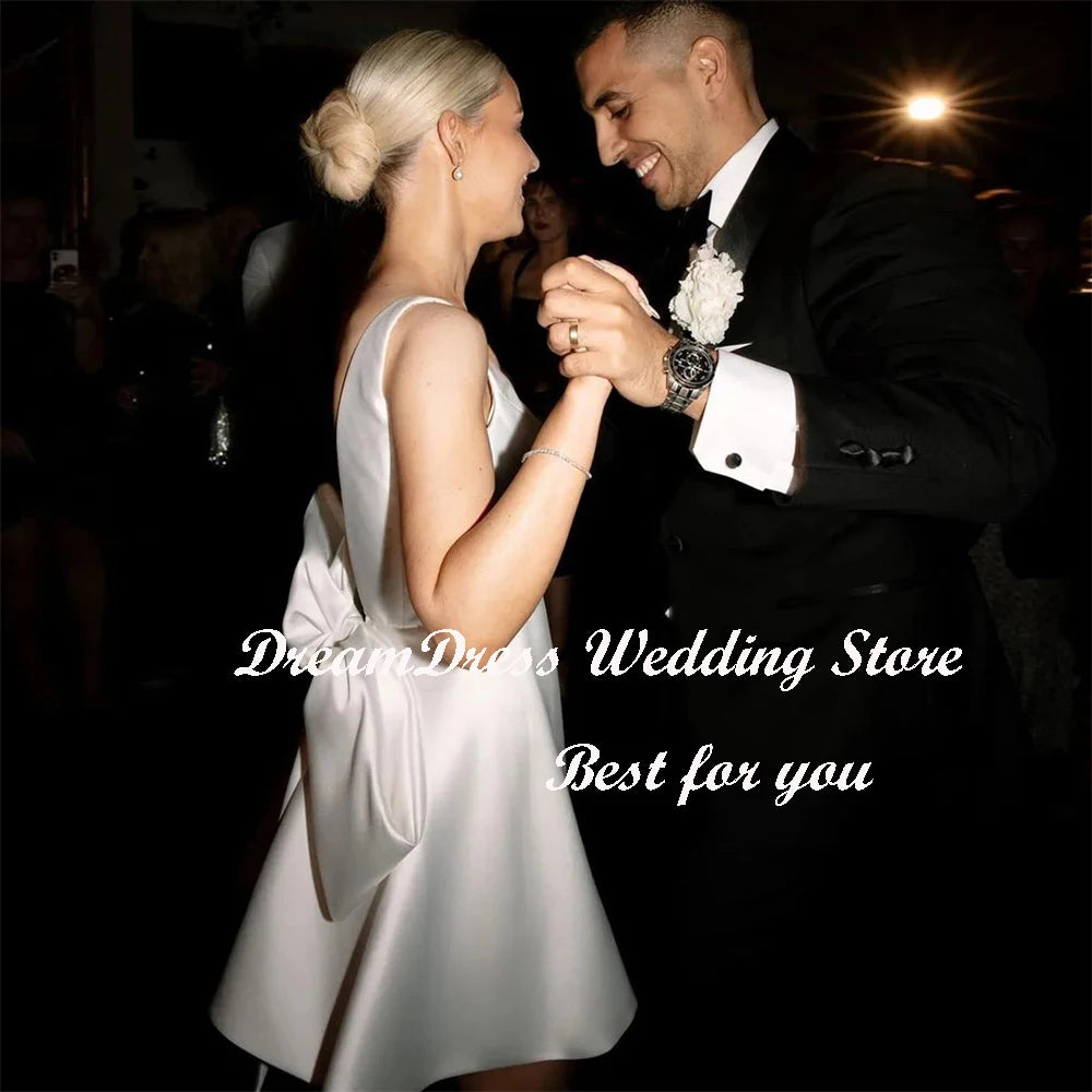 White Bridesmaid Dresses: Wedding Dress Big Bow V Neck Backless A line Bridal Gown