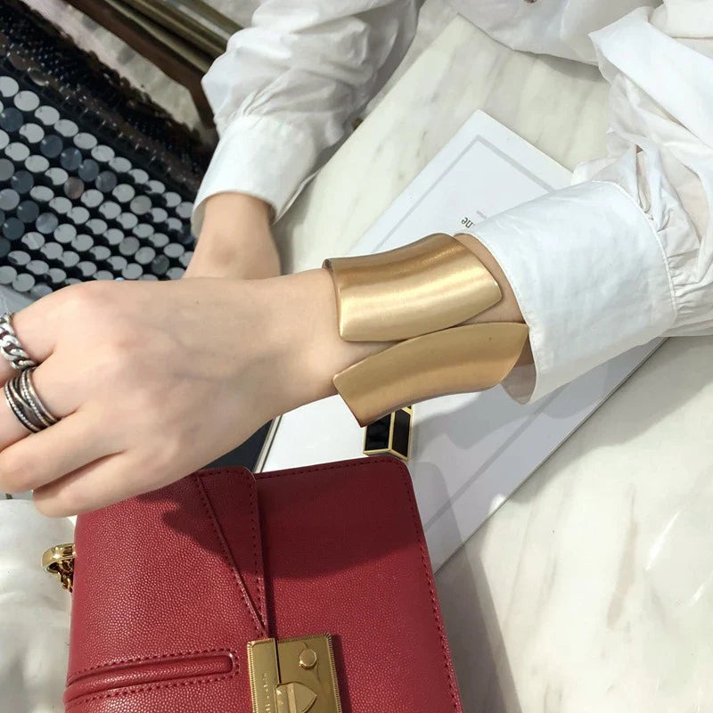 Exaggerated Chunky Heavy Metal Bracelet Bangle for Women Punk Goth Irregular Wide Gold Color Open Bracelet Party Jewelry Bijoux