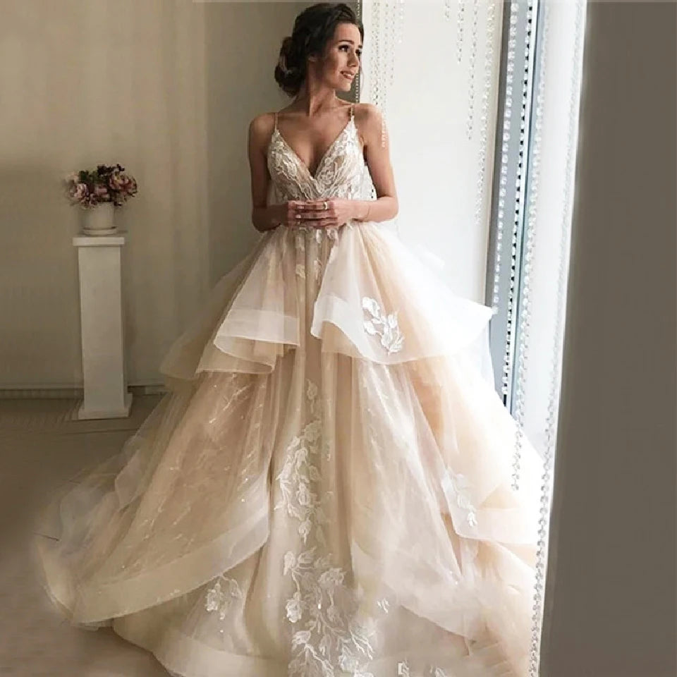 White Bridesmaid Dresses: Wedding Dresses Backless Ruffles Puffy Bridal Gowns