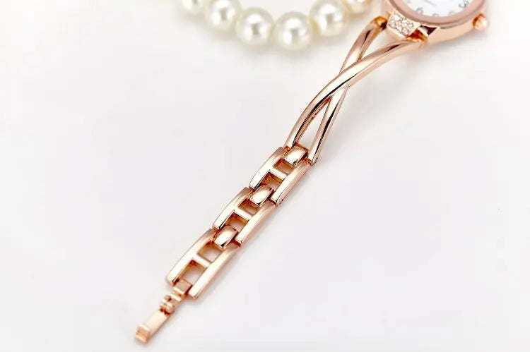 New Trendy Women Bracelet Watch Mujer Relojes Small Dial Quartz Leisure Popular Wristwatch Hour Female Elegant Watches