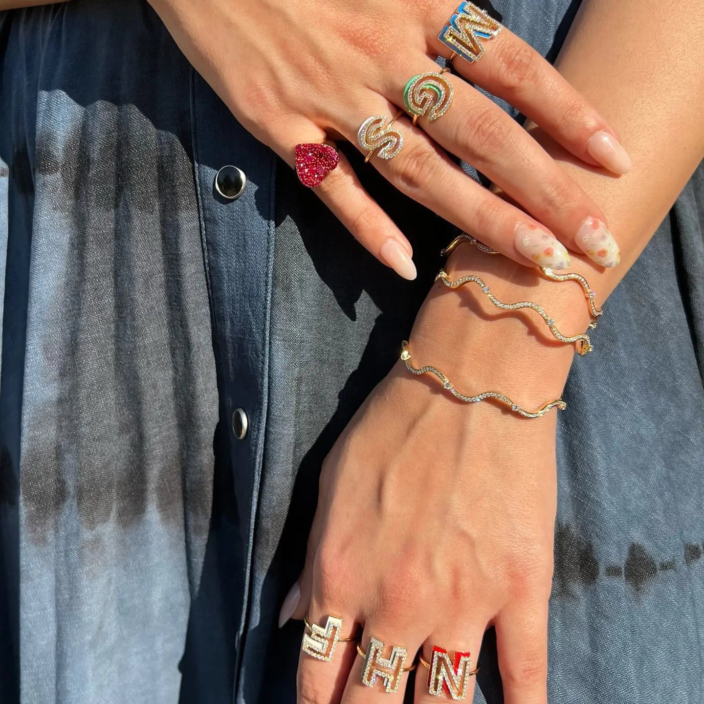 High Quality Fashion Women Jewelry Micro Paved 5A Cubic Zirconia CZ Wave Band Bangle Bracelet