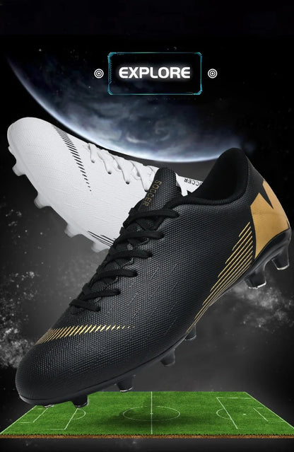 White Men's Football Boots Turf Sneakers Low-cut Soccer Shoes for Men Outdoor