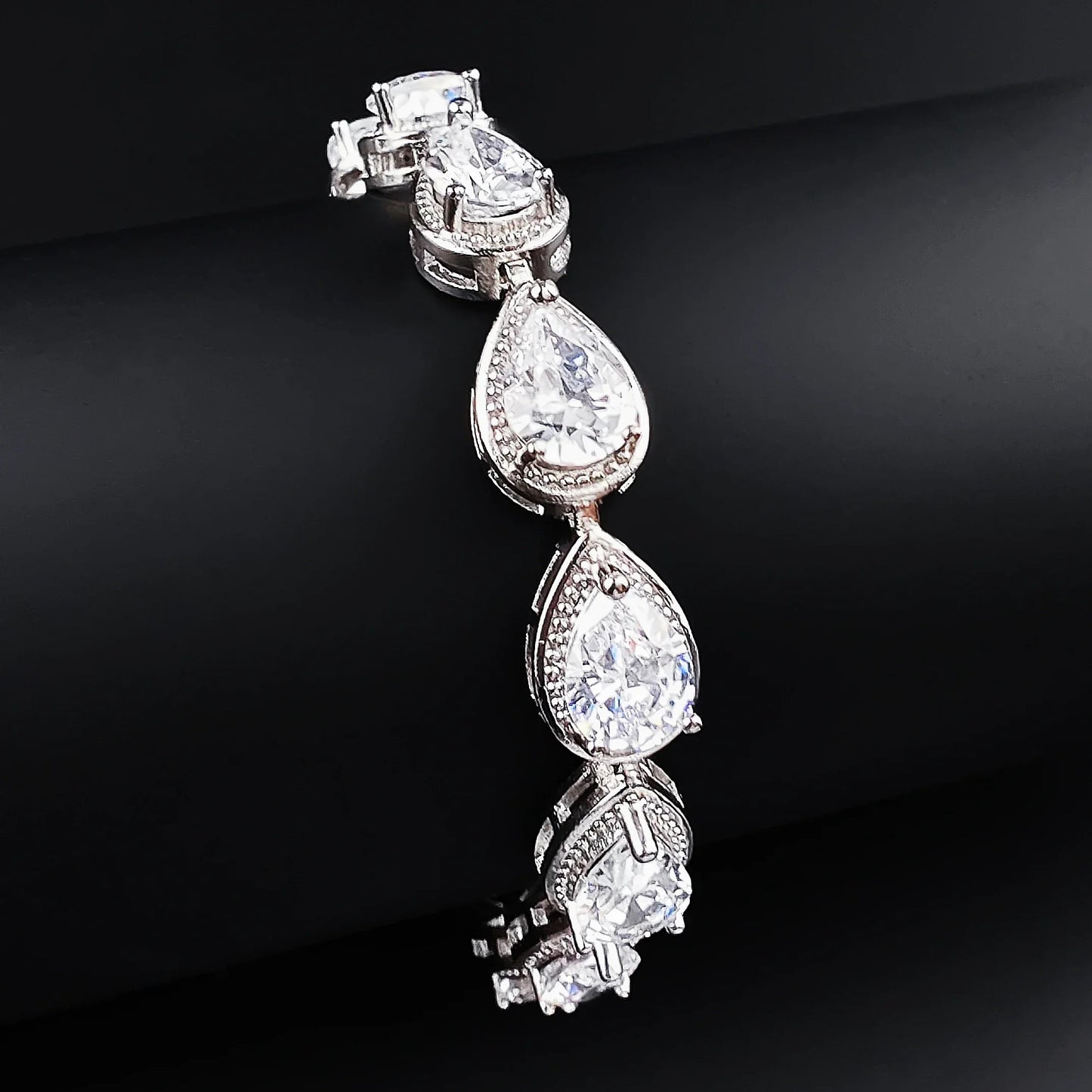 2026 New Luxury 18CM Angel Tears Pear silver color on hand Bracelet Bangle For Women Anniversary Gift Jewelry Bulk Sell S5448