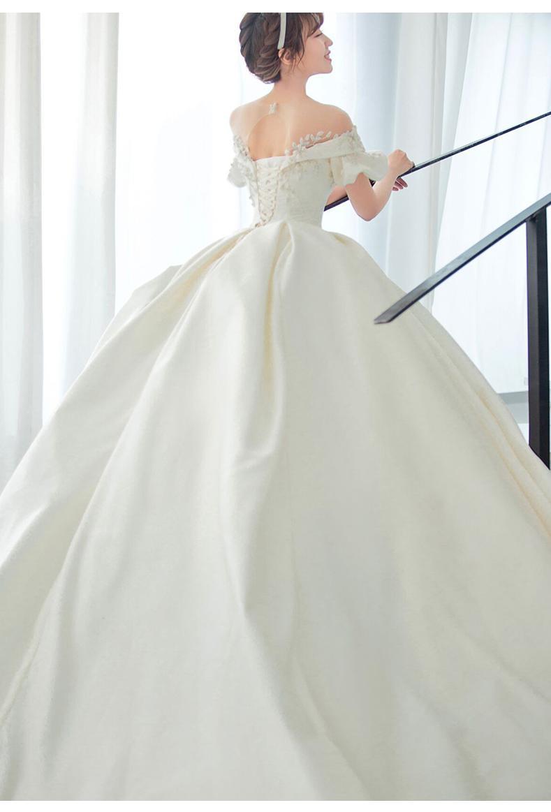 White Bridesmaid Dresses: Off The Shoulder Flower Satin Wedding Dress
