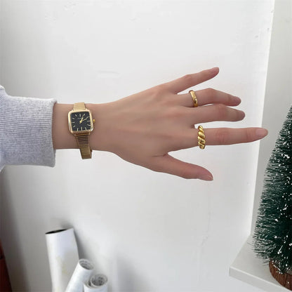 Brand Simple Quartz Watch for Women Retro Luxury Gift Ladies Watches Small Dial Adjustable Stainless Steel Strap Wristwatches