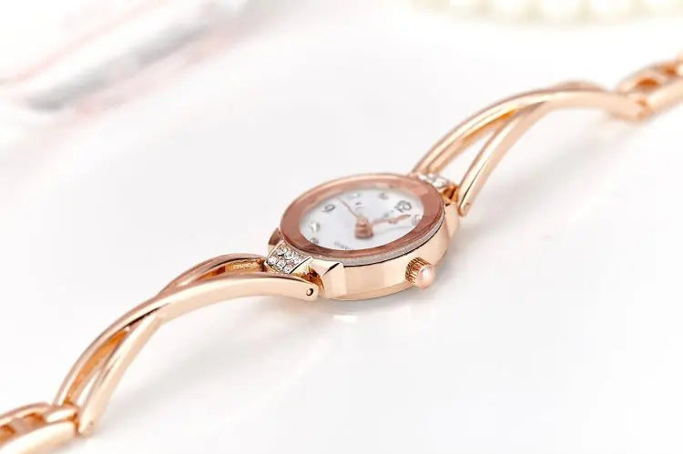 New Trendy Women Bracelet Watch Mujer Relojes Small Dial Quartz Leisure Popular Wristwatch Hour Female Elegant Watches