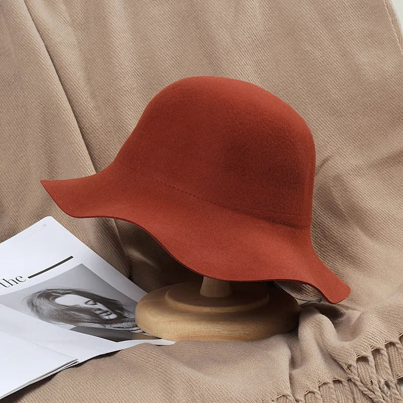 2025 NEW Fedora Hat Women's Autumn Wave Curled English Retro Versatile Fisherman Hat Fashion Hepburn Style Woolen Top Hat