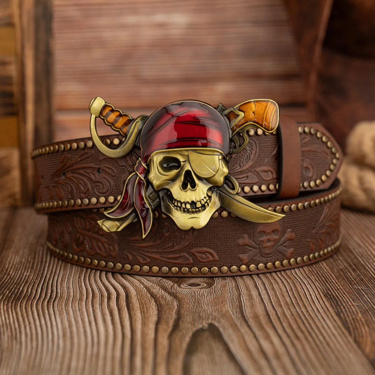 Oil-dripping Pirate Blindfolded skull buckle, retro and fashionable skull PU embossed rivet belt, unisex belt