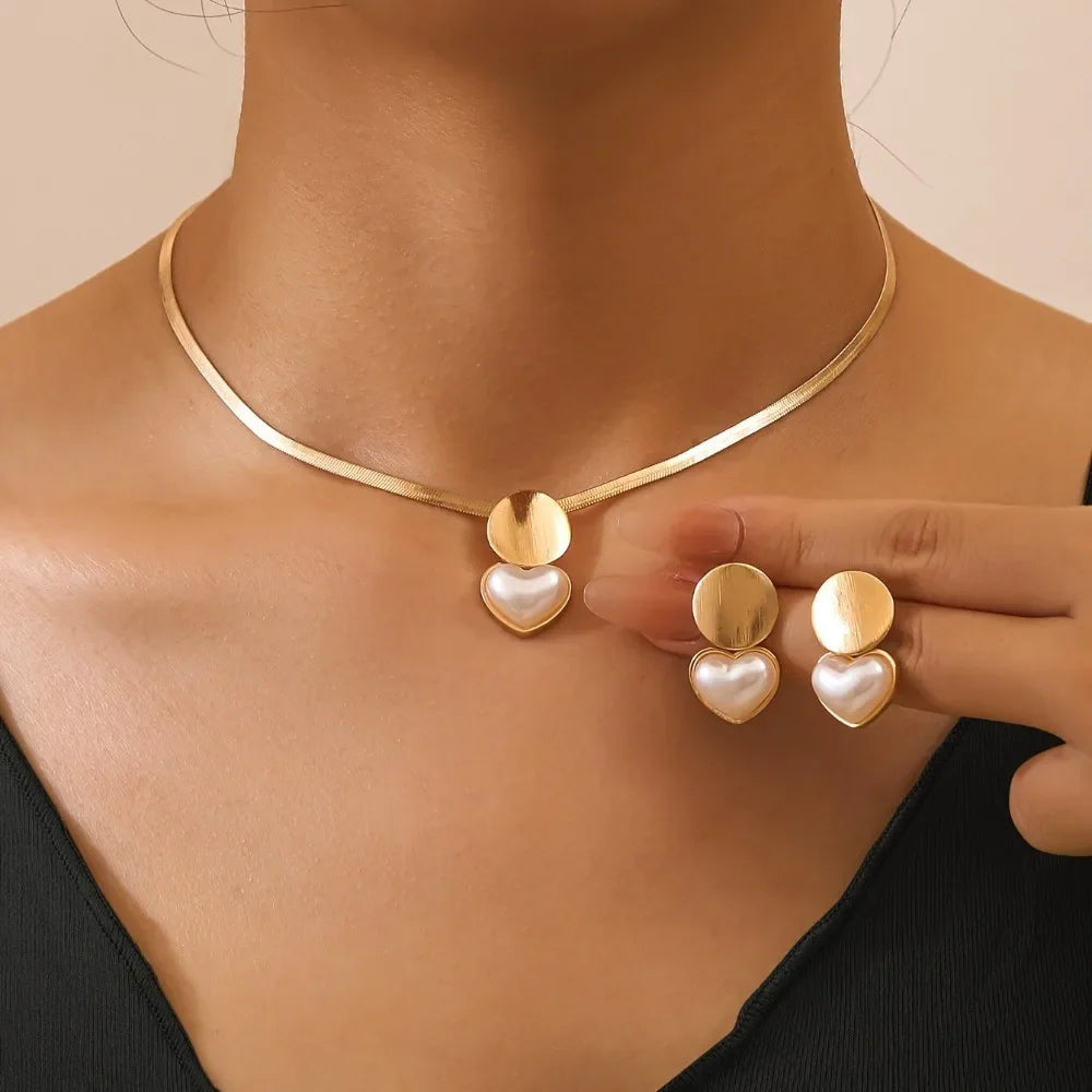 2pcs Set Minimalist Creative Gold Color Circular Heart-shaped Pendant Snake Bone Chain Necklace Earrings for Women Jewelry Sets