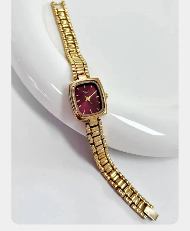 Bracelet Watch Retro TV niche high-end Gold Watches steel strip Waterproof Small Dial Women's Fashion Quartz Clock Wristwatches
