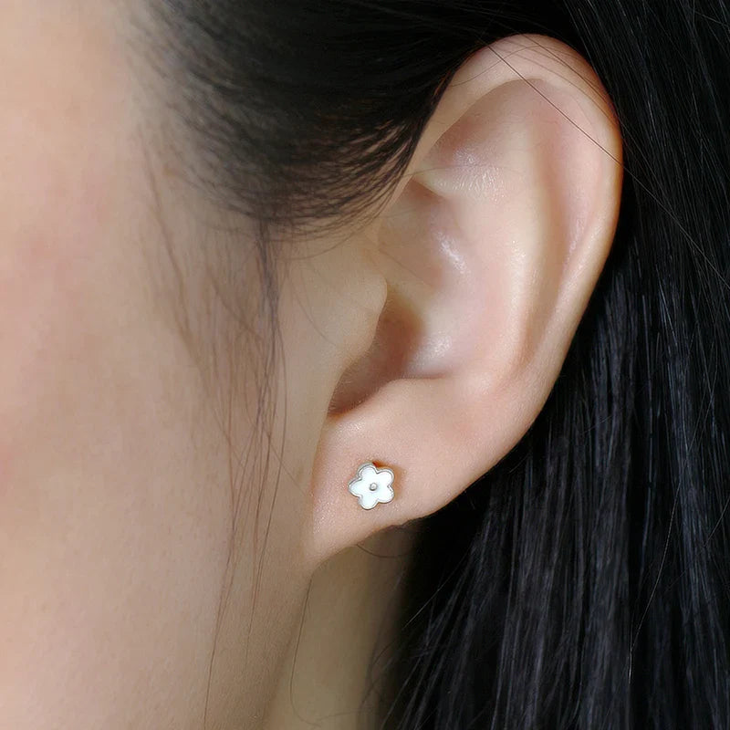 WANTME 925 Sterling Silver Romantic White Enamel Flower Screw Bead Stud Earrings for Women Fashion Simple Piercing Jewelry Gift