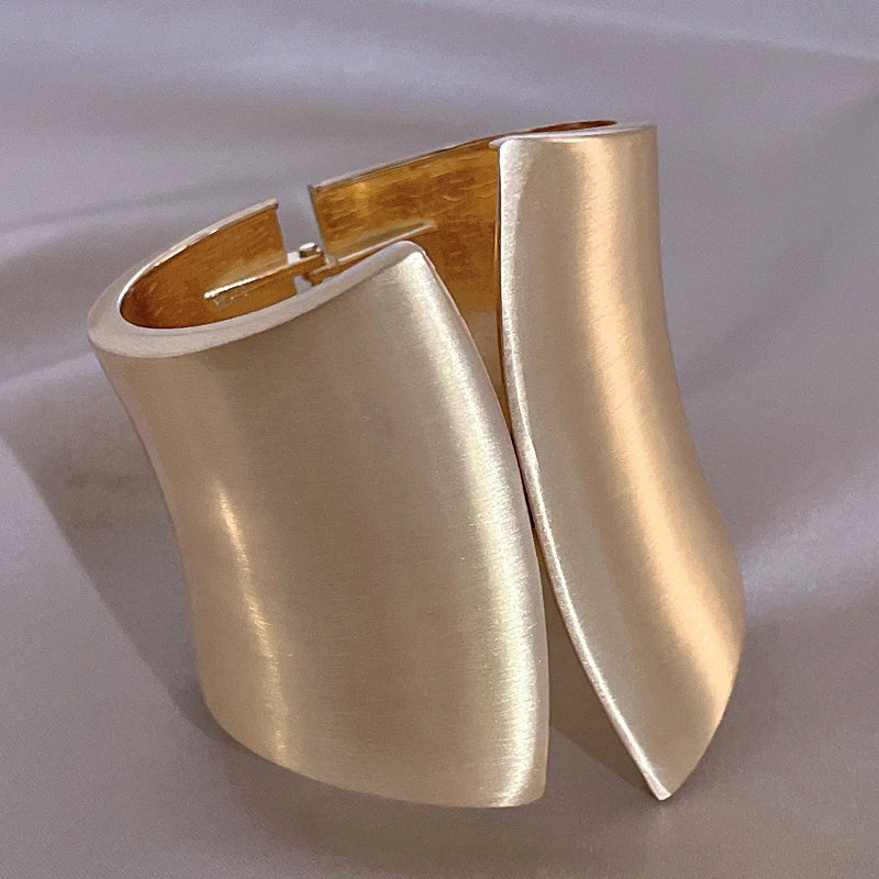Exaggerated Chunky Heavy Metal Bracelet Bangle for Women Punk Goth Irregular Wide Gold Color Open Bracelet Party Jewelry Bijoux