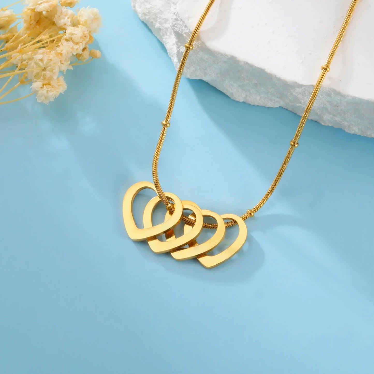 Amaxer Personalized Family Name Necklace With 1-4 Hearts for Mother Custom Mother's Day and Valentine's Day Gift