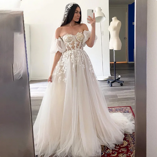 White Bridesmaid Dresses: Wedding Dresses Champagne Liner Tulle Appliques