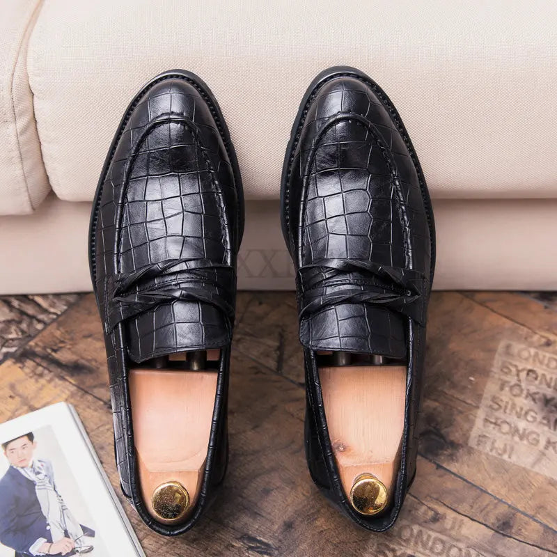 Men Leather Shoes outdoor Casual Formal Business Men's Shoes fashion Black Retro shoes Slip-On Mens Loafers Zapatos Hombre