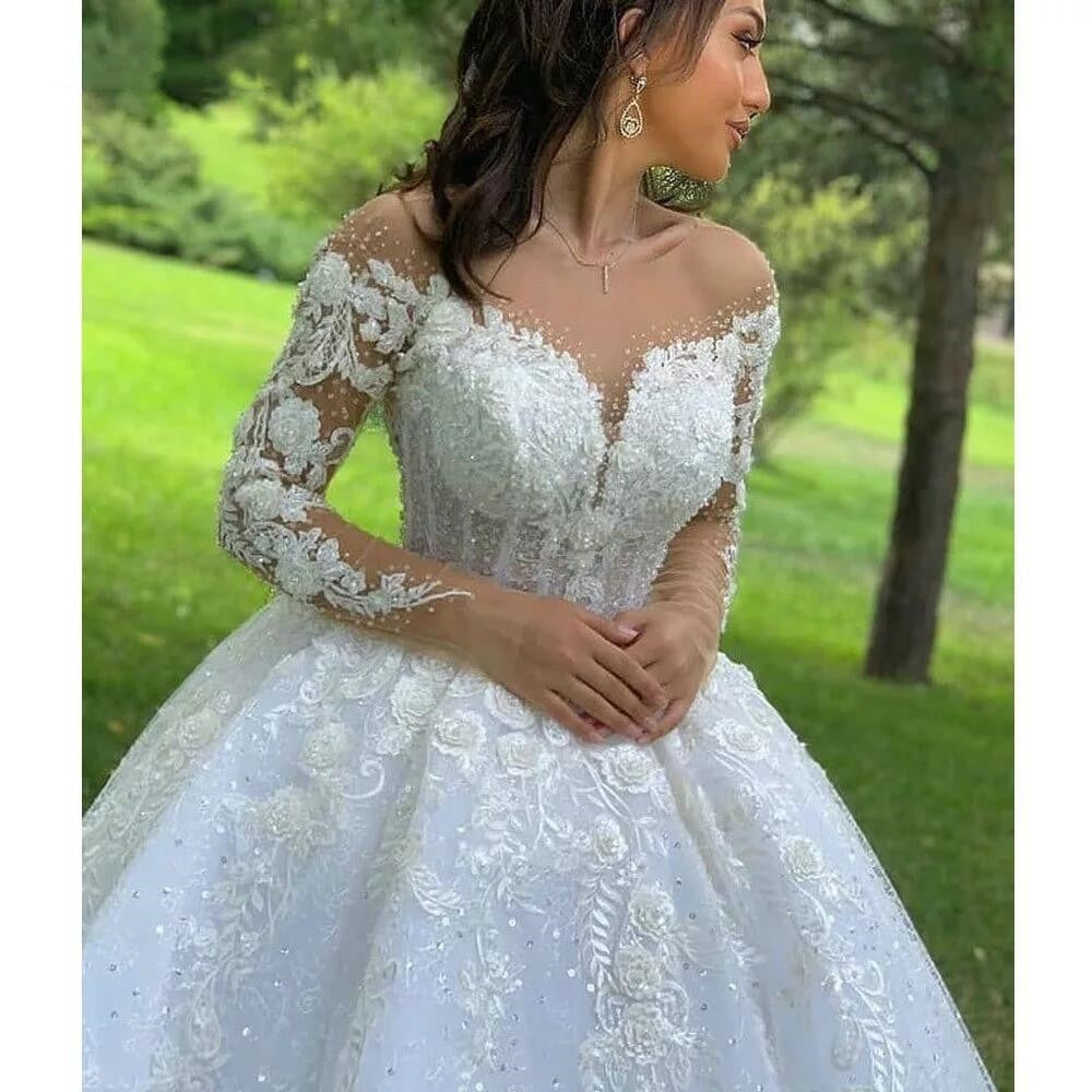 White Bridesmaid Dresses: Ball Gown Wedding Dresses O Neck Long Sleeves Lace Up