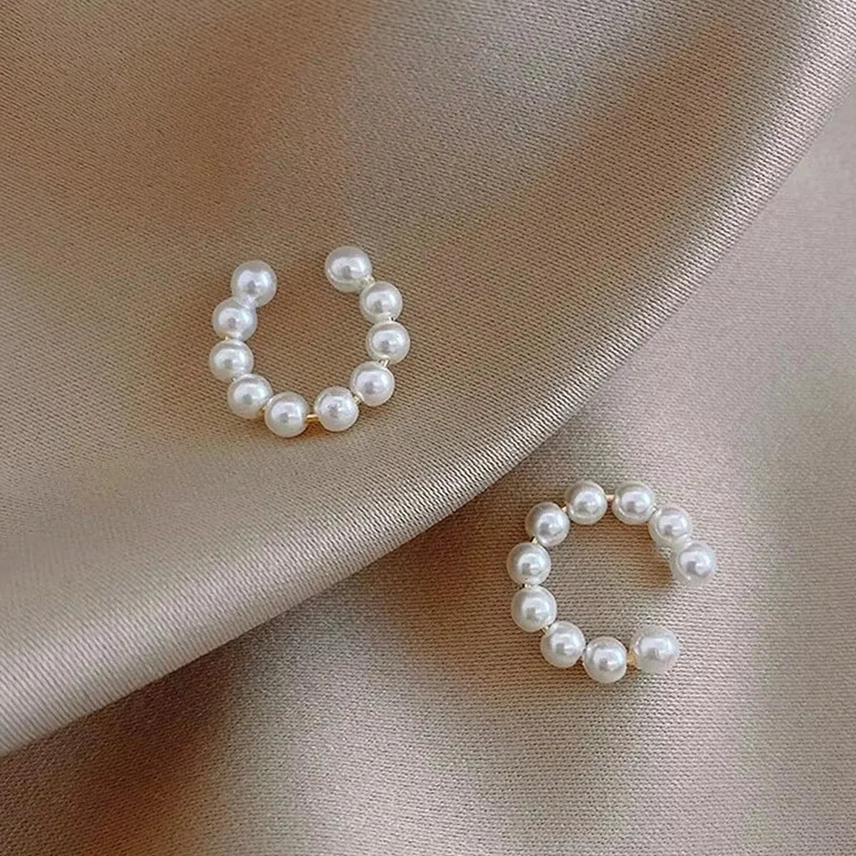 Woman's Korean Elegant Imitation Pearl Ear Cuff Clip C- shaped Earrings Non-Piercing Ear Ring Minimalist Earrings Fashion Jewelr