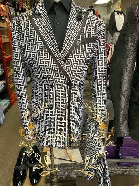 Tuxedo for Mens: Fashion Plaid Groom Tuxedos Double Breasted Men Suits