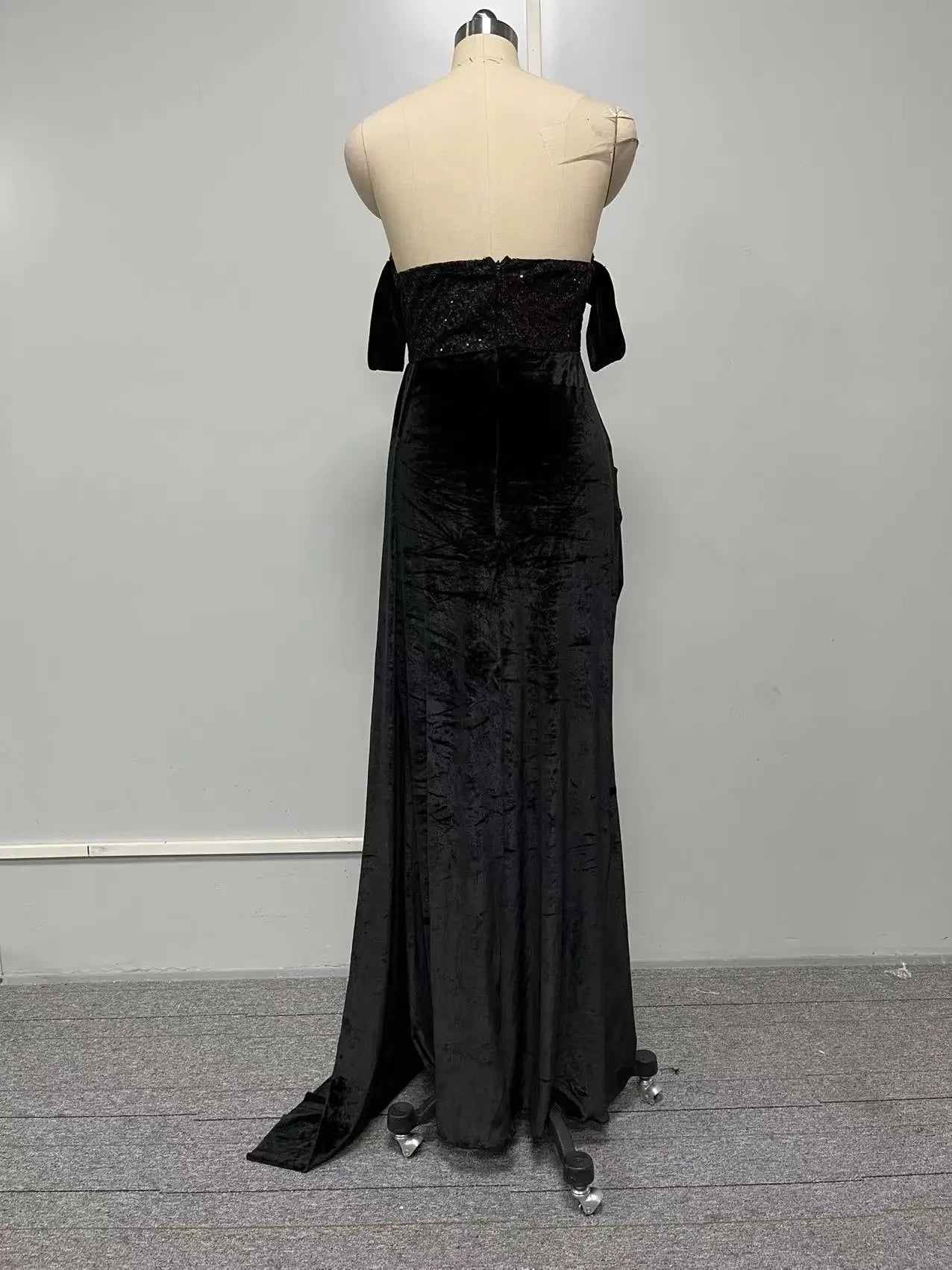 Evening wear Dresses: Backless Evening Party Dress for Women