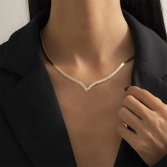 Simple Creative V-shaped Necklace For Women Flat Snake Chain Choker Fashion Blade