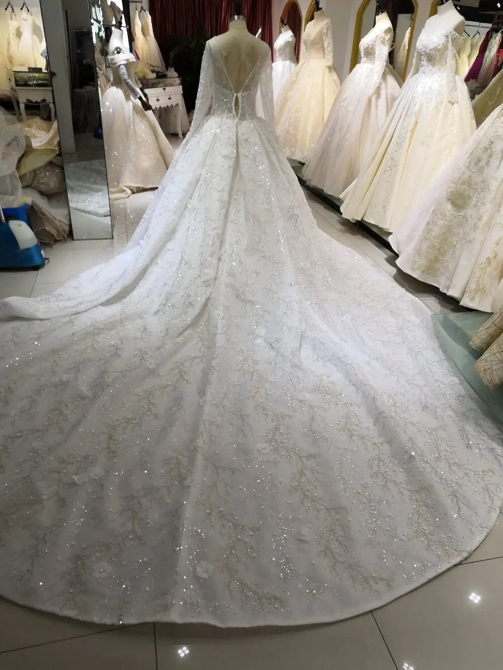 White Bridesmaid Dresses: Wedding Dress Long Sleeve 3D Floral Wedding