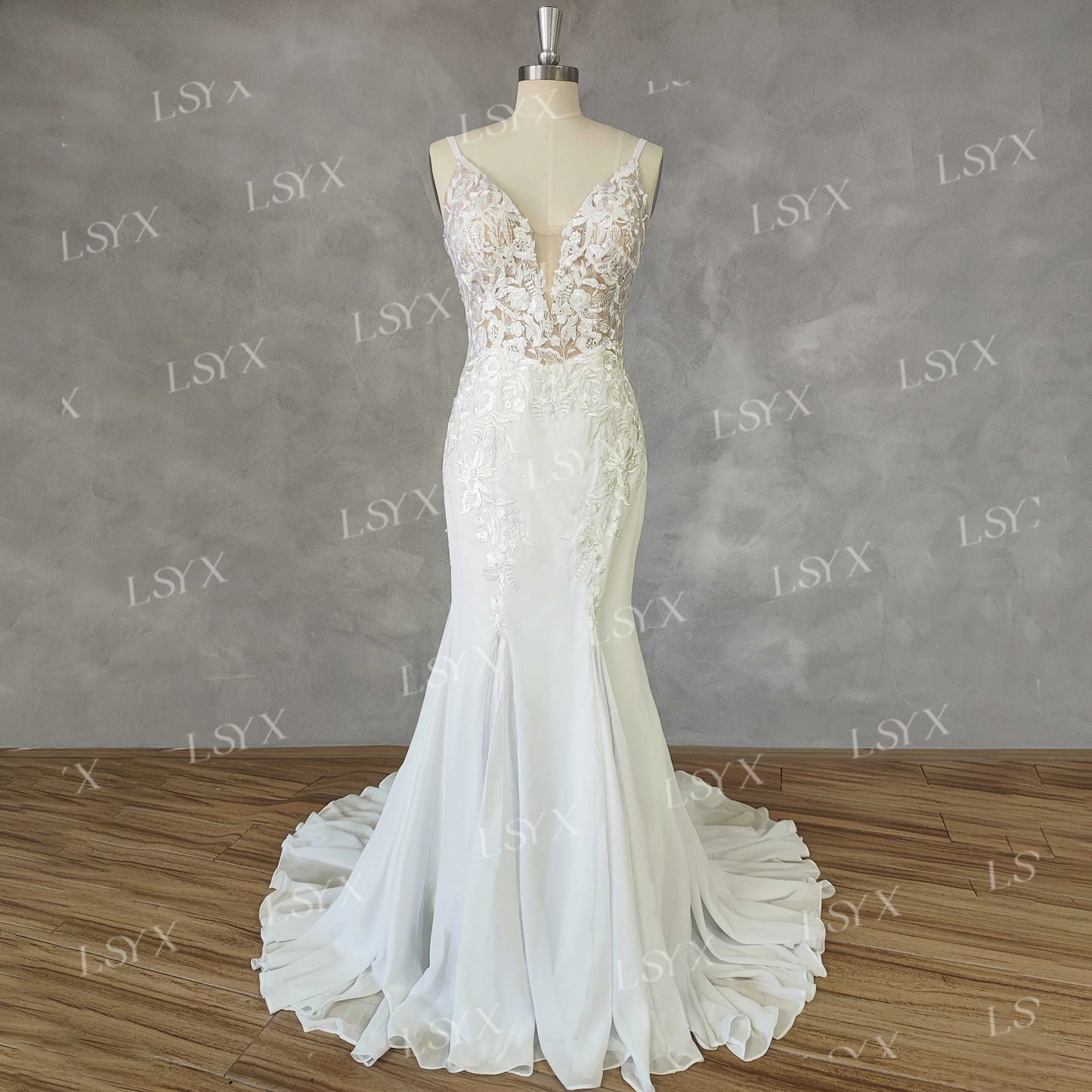 White Bridesmaid Dresses: Mermaid Wedding Dress Spaghetti Strap Court Train