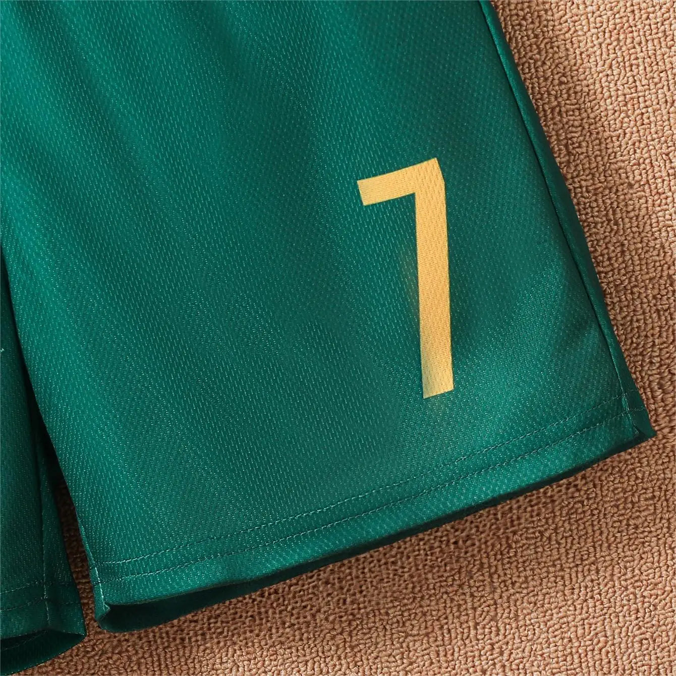 Children Red and Green Splicing Color No. 7 Legend Quick-drying Sports Football Suit Set