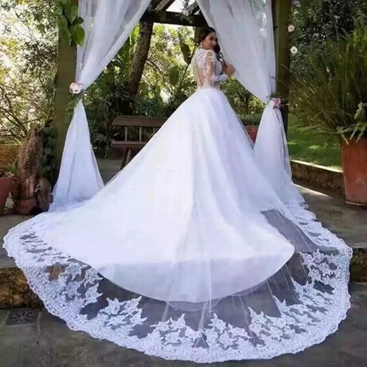 White Bridesmaid Dresses: Women Long Train Wedding Dress Lace Appliques Illusion