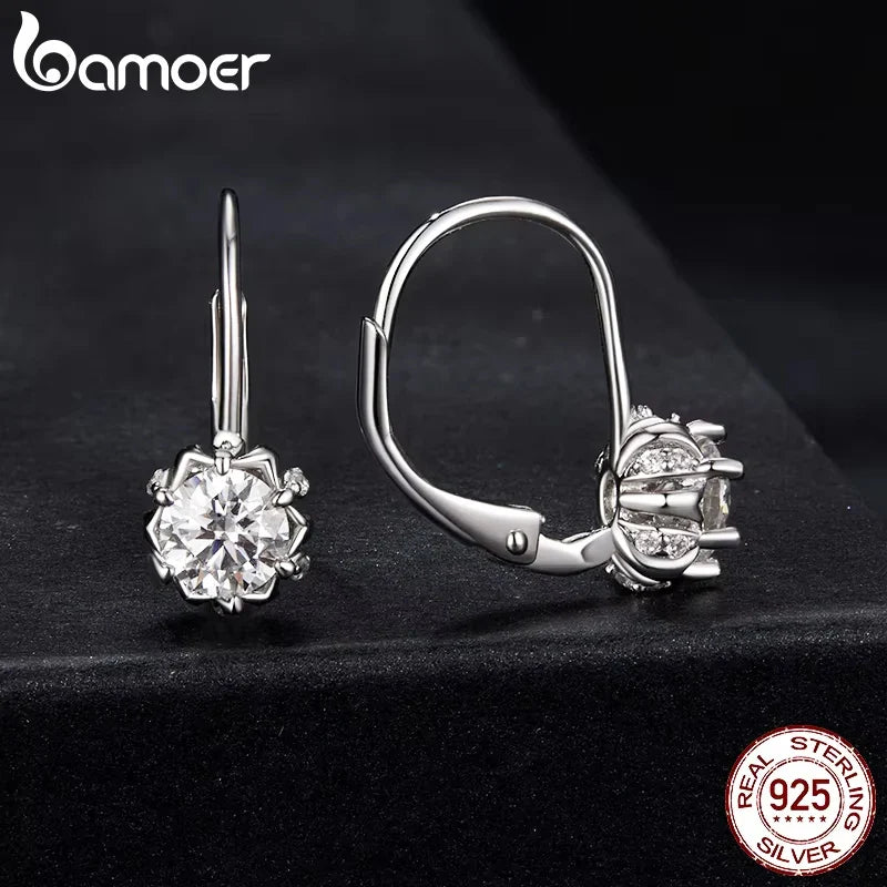 BAMOER Platinum Plated Moissanite Flower Earrings for Women, Round Cut Lab Diamond 925 Sterling Silver Hypoallergenic Earrings