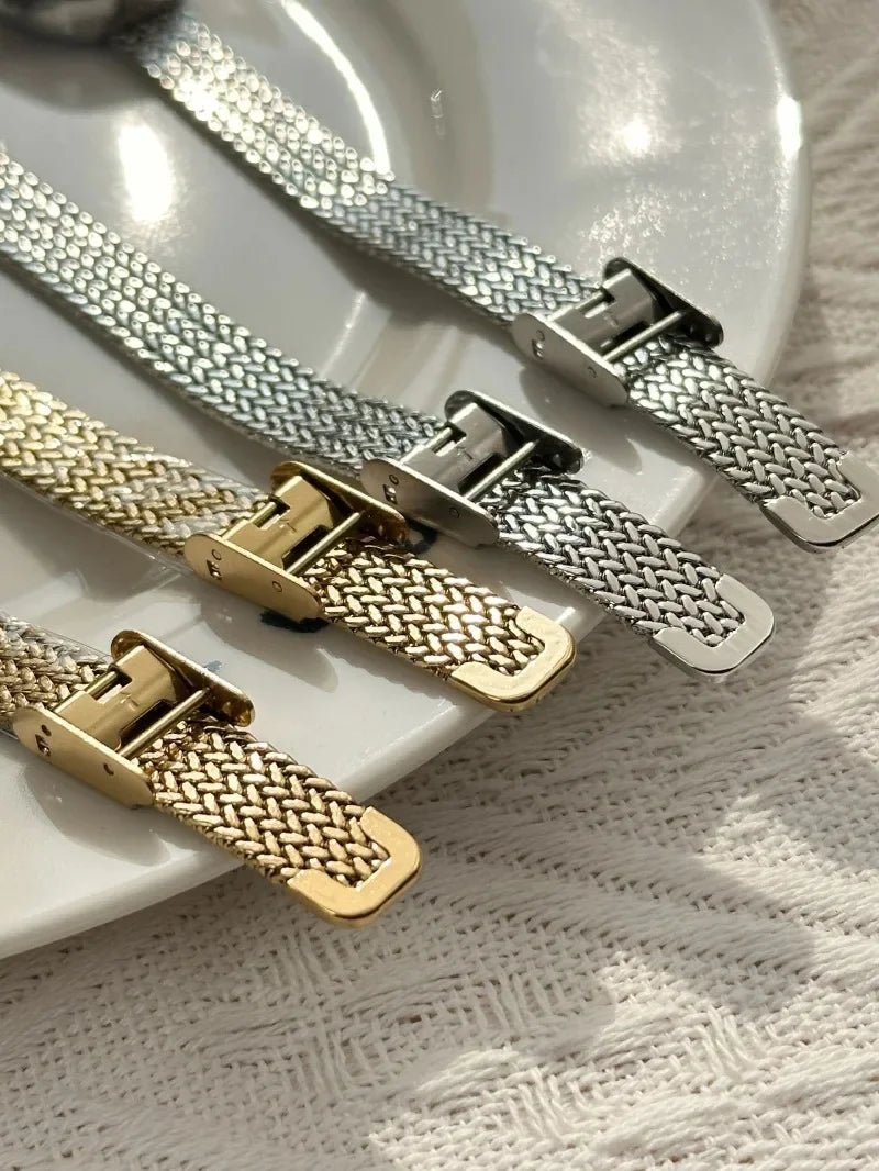 Luxury Oval Dial Rhinestone Watch New Brand Quartz Watch for Women Adjustable Stainless Steel Strap Wristwatches Wholesale Gift