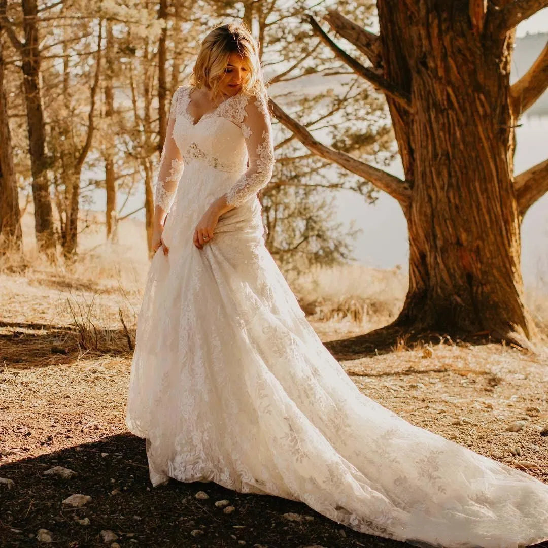 White Bridesmaid Dresses: Plus Size Lace Kralen Land Trouwjurken Nieuwe V-hals