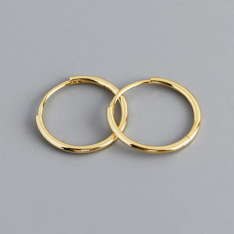WANTME 925 Sterling Silver Fashion Simple Huggies Ear Buckle Accessories Minimalist Charm Ear Hoop Earrings for Women Jewelry