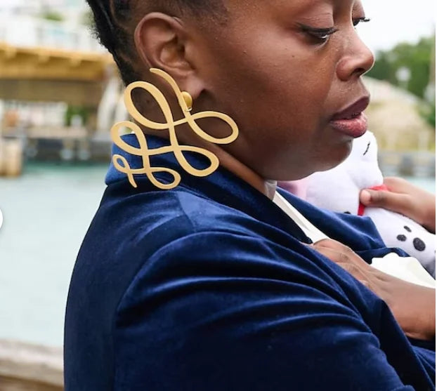 1 Pair Squiggle Earrings Large Infinite Dangle Earrings Gift for Her Fashion African Jewelry Can Custom Laser Engraving Name