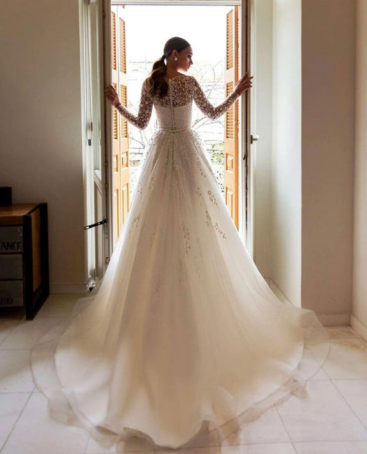 White Bridesmaid Dresses: A-line Champagne Tulle Wedding Dress Long Sleeve V-neck