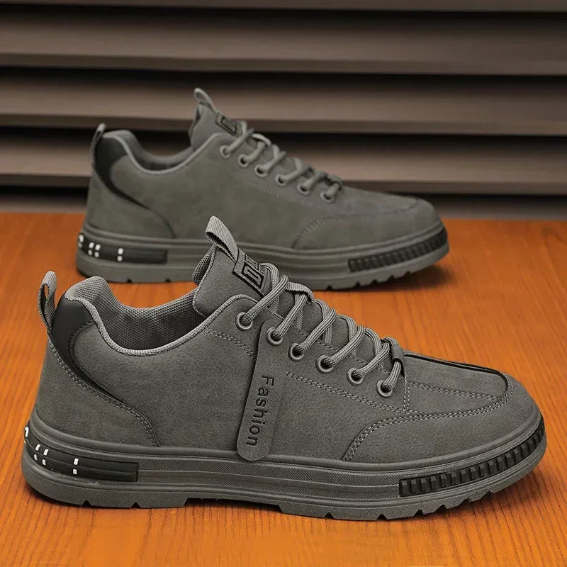 New Breathable Work Safety Shoes Trendy Versatile Comfortable Eva Insoles Rubber Upper shoes for men  sneakers men