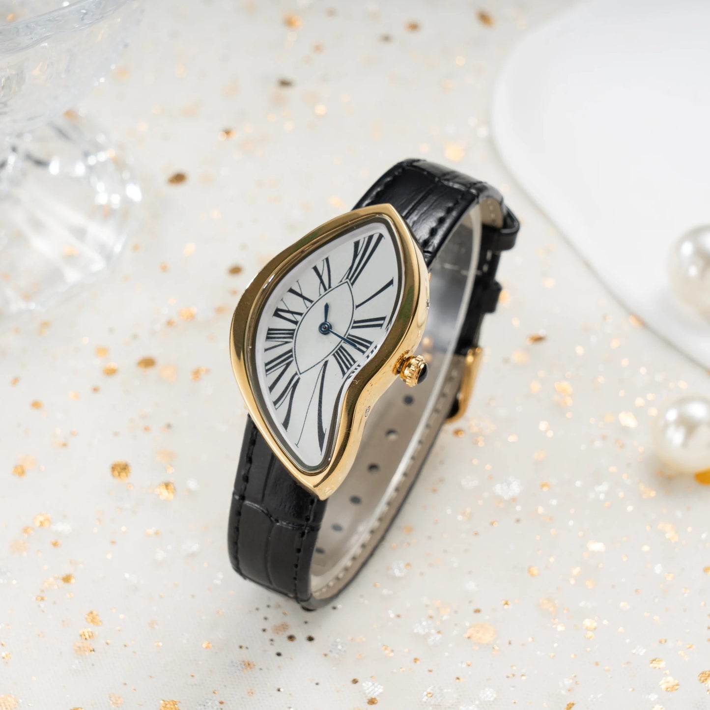 Medieval alien watches melt and twist y2k alien ladies and men Leather strap fashion advanced ins niche design quartz watch