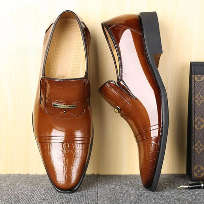 2023 Fashion Gradient Color Men Dress Shoes Slip on Leather Shoes Plus Size Point Toe Business Casual Formal Shoes for Wedding
