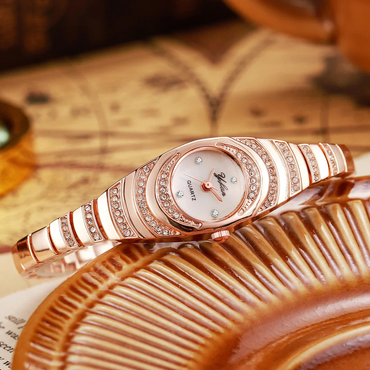 Elegant Women Watches Fashion Rhinestone Ladies Quartz Watch Bracelet Wristwatches Reloj Mujer（Without Box）