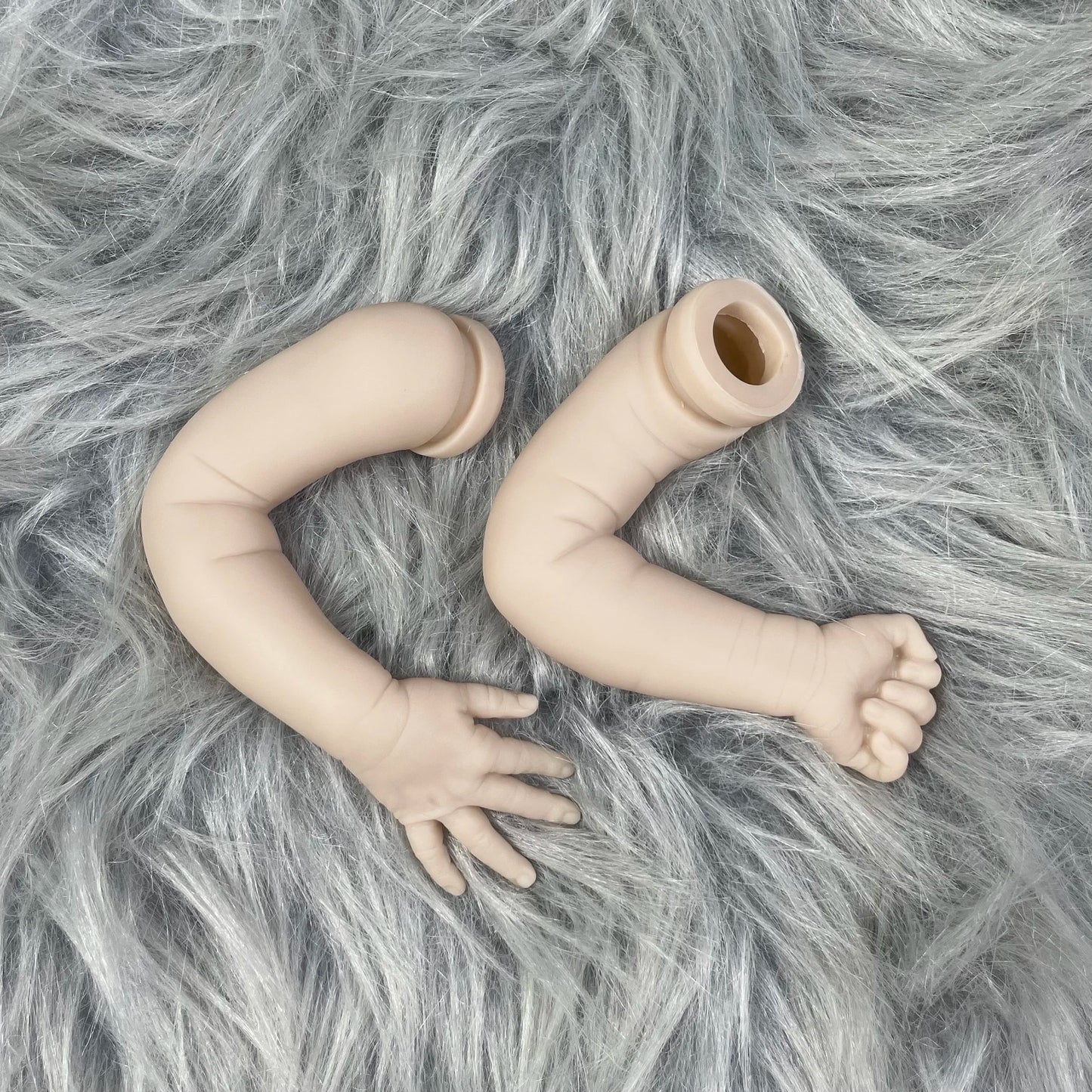 MRB 18 Inch Quinlyn Reborn Vinyl Doll Kit Unpainted Blank Newborn Doll Parts Lifelike Mold With Engraved Name and Cloth Body