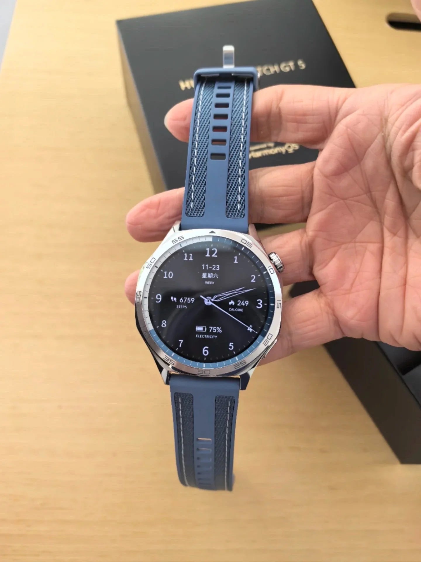 Global Version HUAWEI WATCH GT 5 Smartwatch AMOLED Screen 41mm/46mm Buit-in Map Replay Message Compatible with iOS and Android