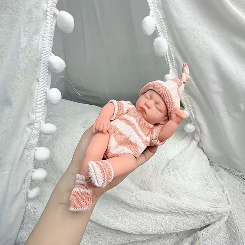 Mini 7.87 Inch Reborn Doll Sleeping Baby Doll 20cm Born Dolls Baby Toys Soft and Full Body Vinyl Doll For The Best Gift For Girl