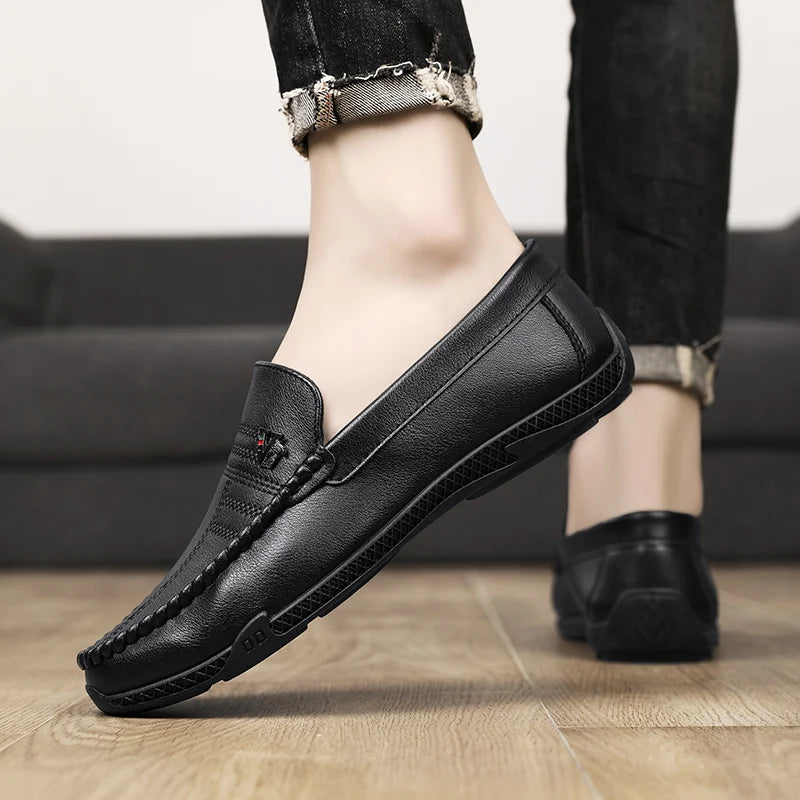 New White Black Leather Men Casual Shoes Luxury Brand Formal Dress Shoes Designer Men Loafers Breathable Slip on Driving Shoes