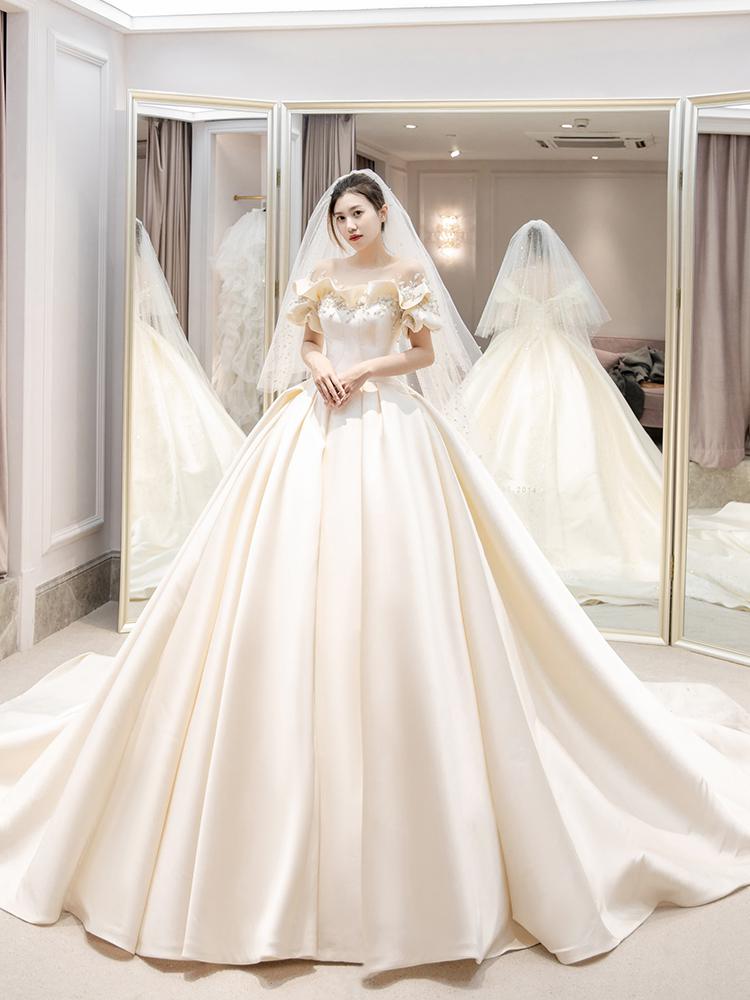 White Bridesmaid Dresses: Off The Shoulder Flower Satin Wedding Dress
