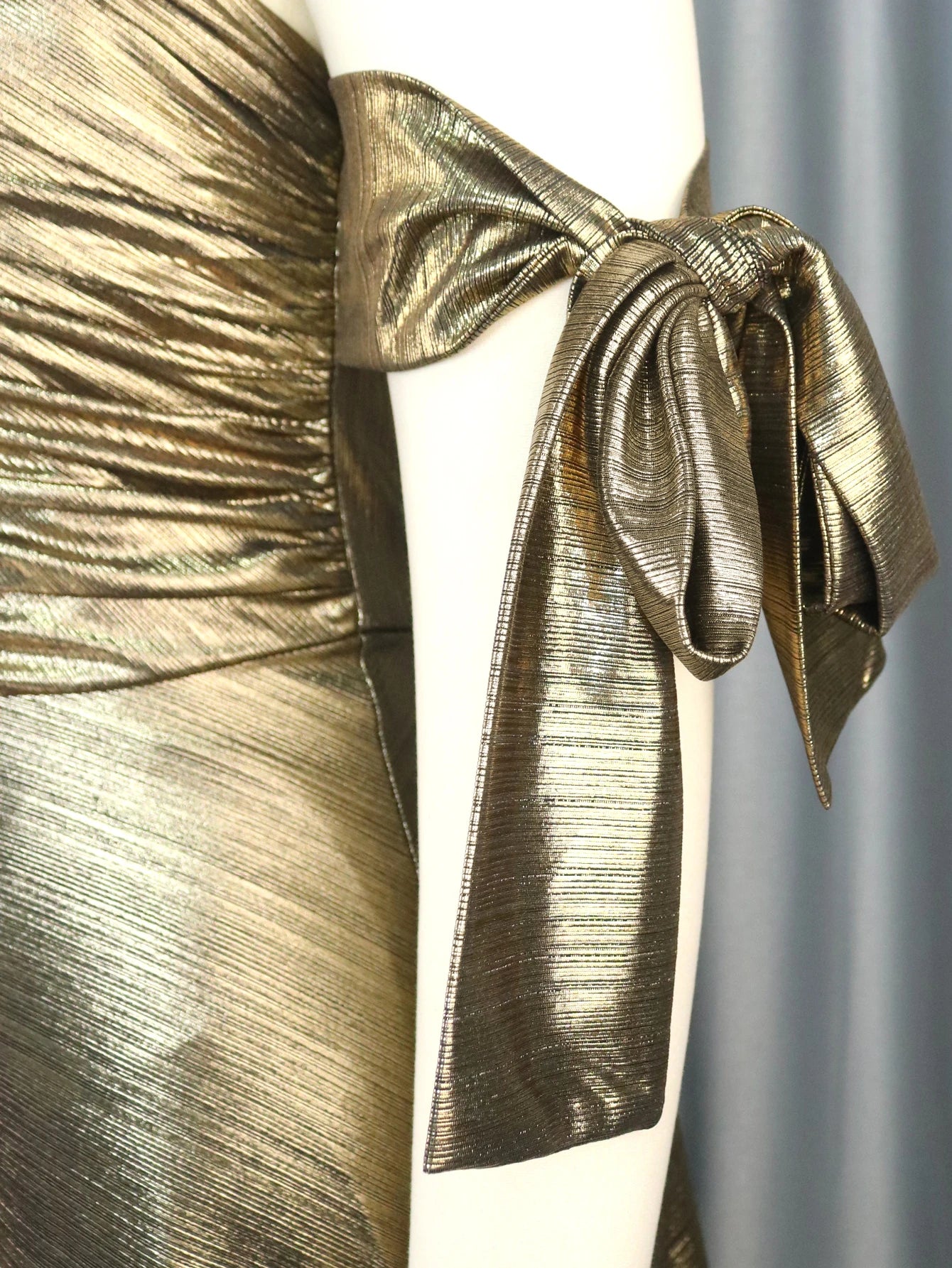 Evening wear Dresses: Women Evening Party Metallic Shimmer High Waist Dress