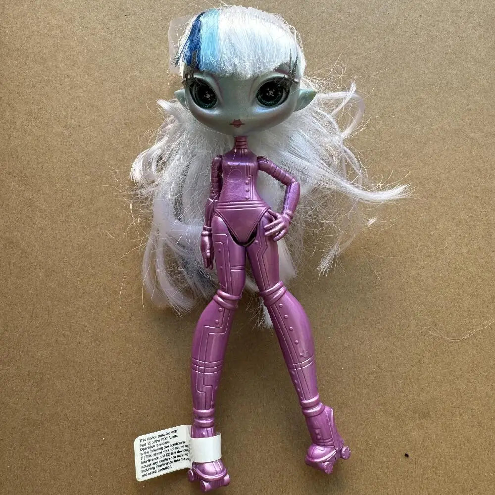 Original Una Verse Dolls Novi Stars with Defectives Joints Movable Rare Collections Gifts
