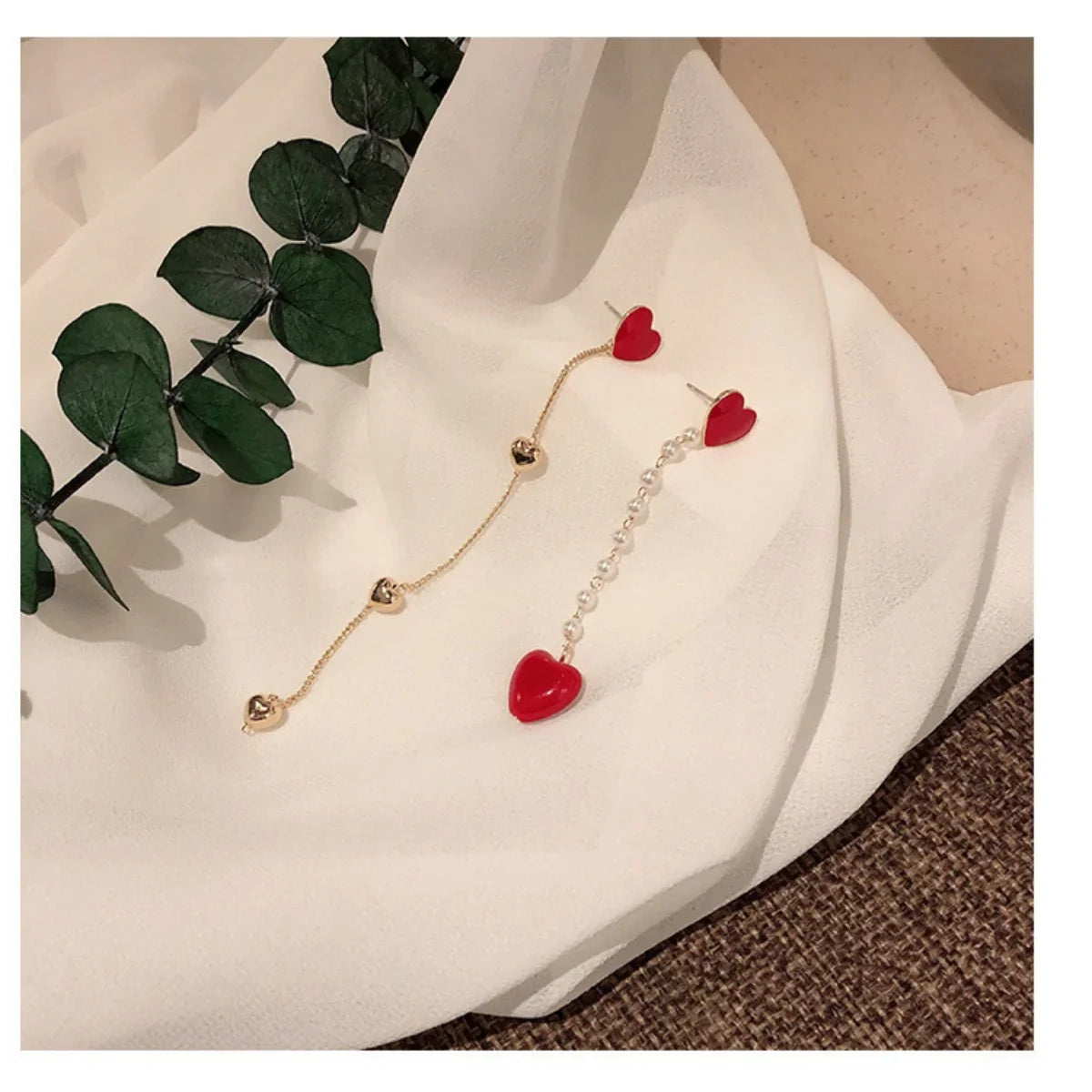 Korean Asymmetric Hollow Black Heart Dangle Earrings For Women Temperament Exaggerated Love Heart Drop Earrings Wedding Jewelry