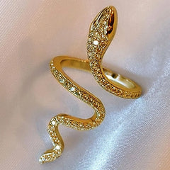 Fashionable Winding Snake with Adjustable Opening Ring, Cool and Unique Niche