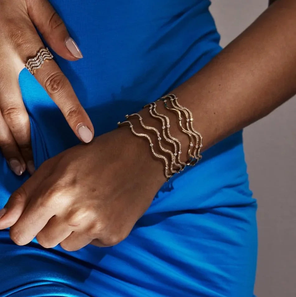 High Quality Fashion Women Jewelry Micro Paved 5A Cubic Zirconia CZ Wave Band Bangle Bracelet