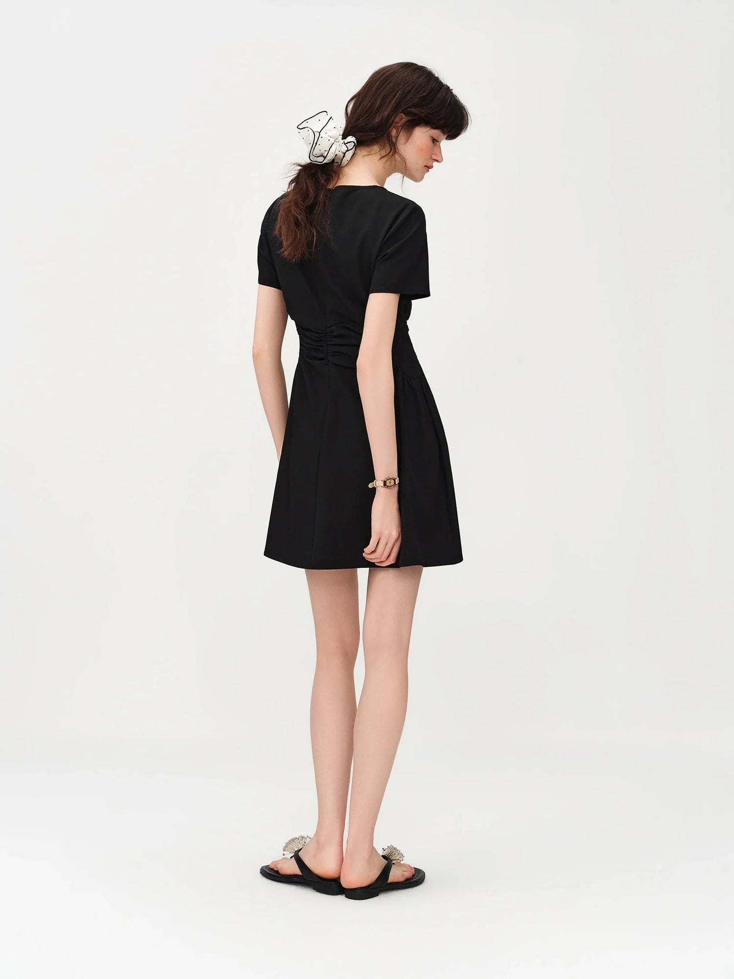 FSLE 2026 Summer Women's Black Midi Dress, Crew Neck Short Sleeve Waist-Cinching Slim Fit Black Dress for Chic Minimalist Style